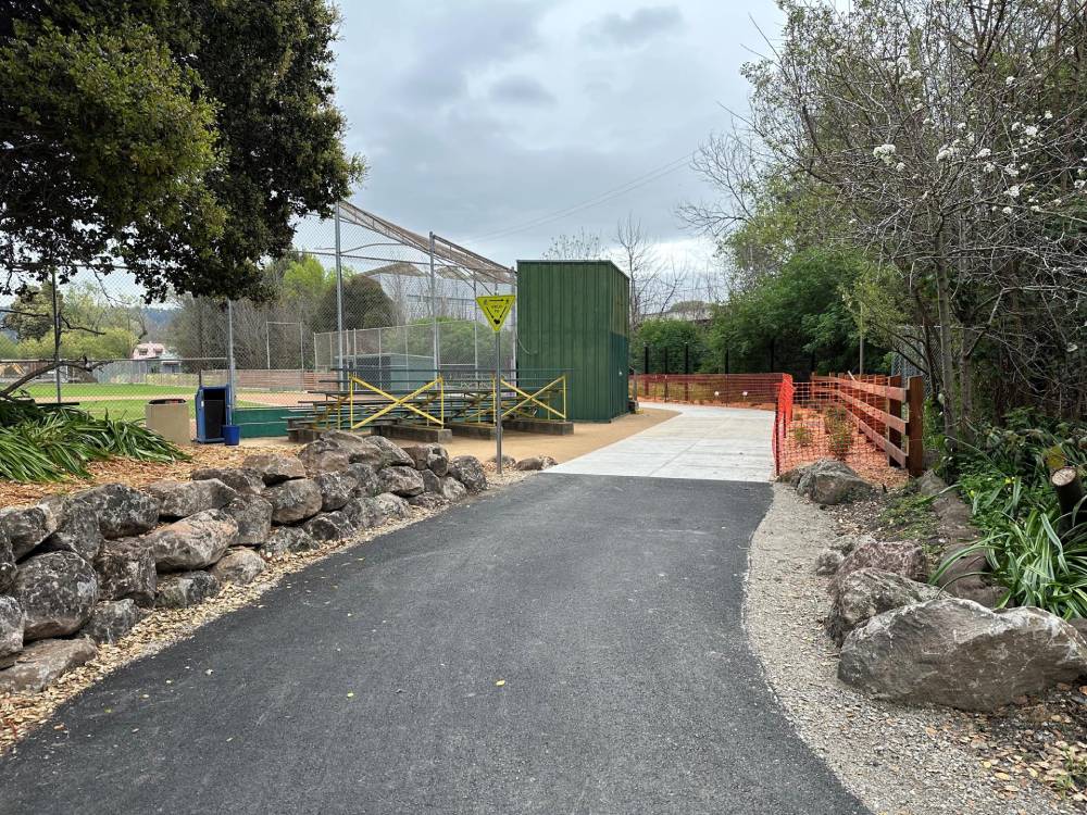 Codornices Creek Fresh pathway