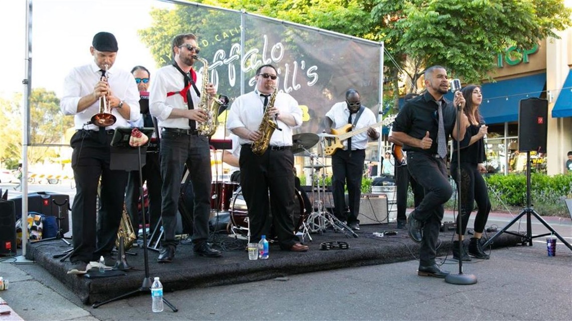 Steady Eddy and the Shakers